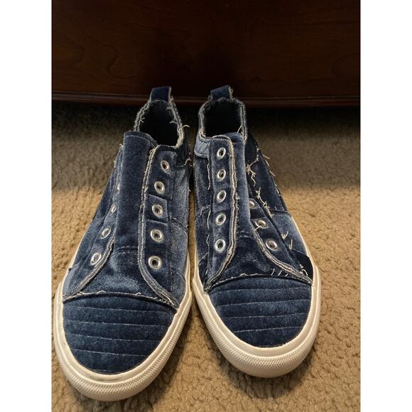 Women's Corkys blue velvet slip on shoes size 6 - Picture 2 of 6